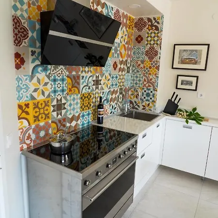 Sea Grape Wine Flat In Old Center