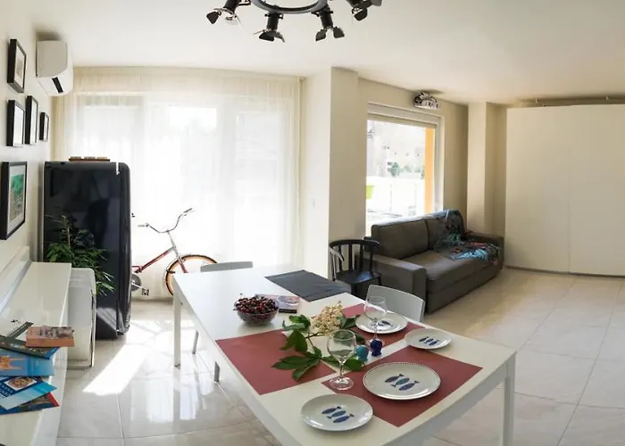 Sea Grape Wine Flat In Old Center Daire