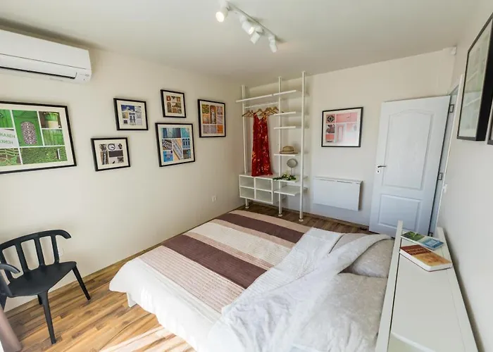 Sea Grape Wine Flat In Old Center Daire