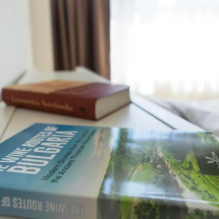 Sea Grape Wine Flat In Old Center דירה וארנה