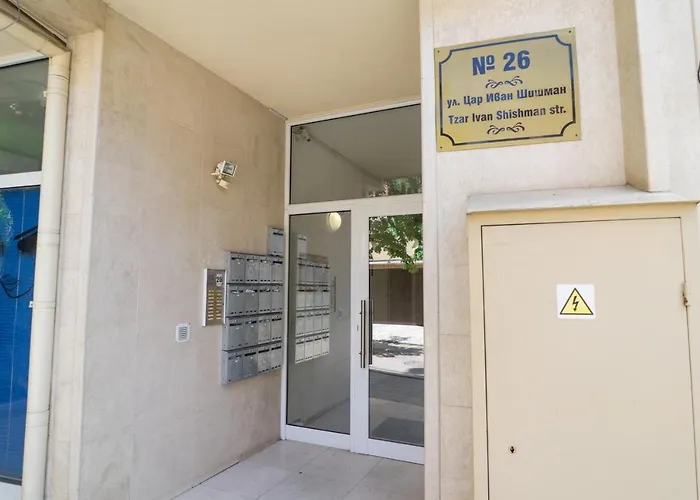 Sea Grape Wine Flat In Old Center * ヴァルナ