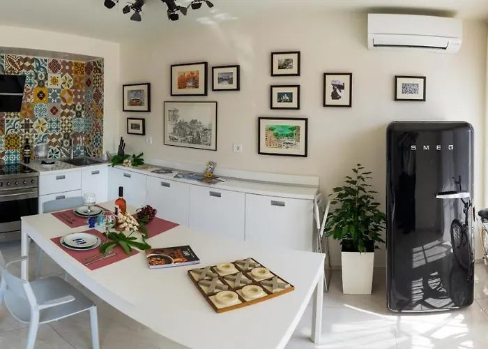 Sea Grape Wine Flat In Old Center アパート *