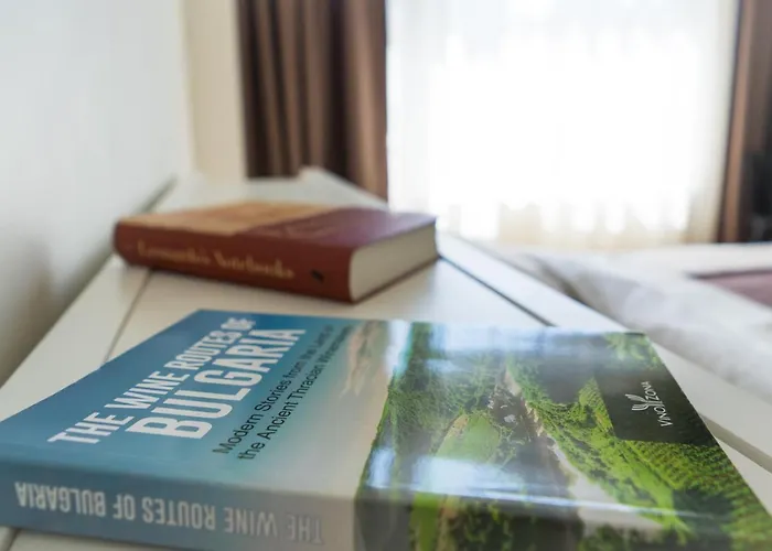 Sea Grape Wine Flat In Old Center アパート ヴァルナ